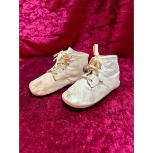 Vintage Haunted "Mrs. Day's Ideal" Baby Shoes - White - Made in USA